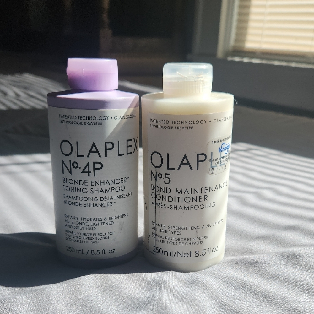 Olaplex No.4P Blonde Enhancer Toning Shampoo and No.5 Conditioner Set